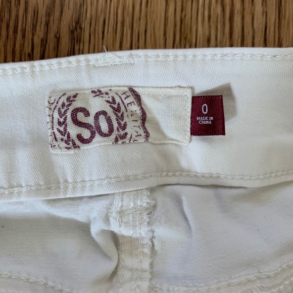 So White Jeans SIZE 0 - Picture 3 of 3